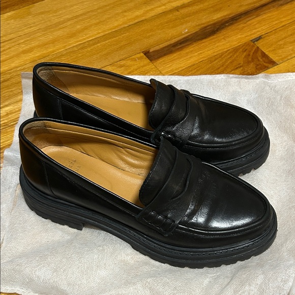 Sezane Classic Black Leather Loafers - Picture 3 of 4